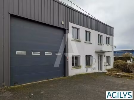 location local d'activités 319 m²