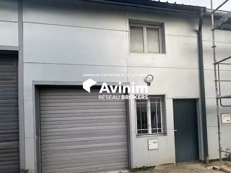 location entrepôt 75 m²