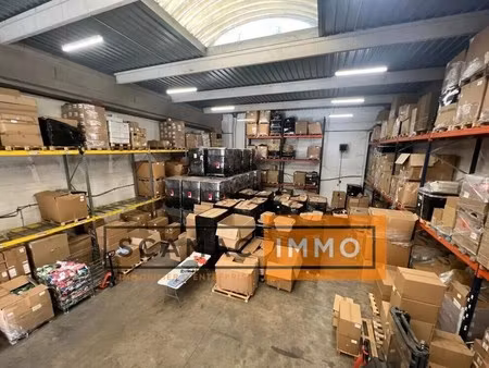 location entrepôt 375 m²