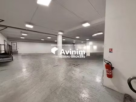 location entrepôt 198 m² à 653 m²