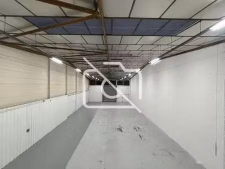 location entrepôt 496 m²