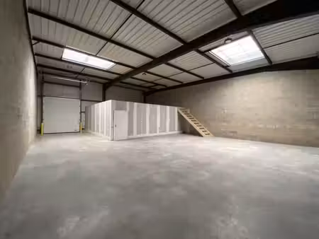 location entrepôt dreux 28100 200m² à 300m²