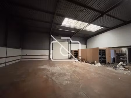 location entrepôt 600 m²