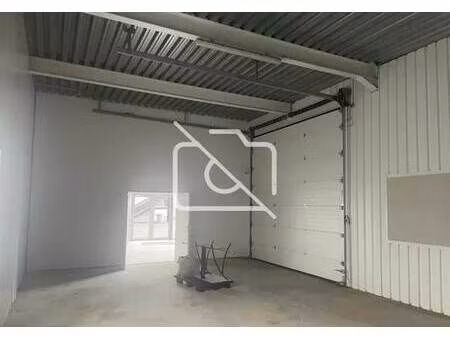 location local d'activités 370 m²