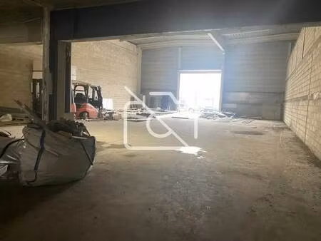 location entrepôt montreuil 93100 800m²