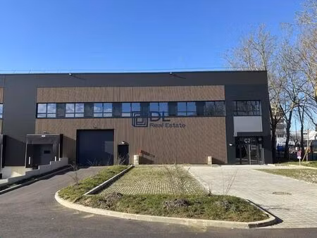 location entrepôt trappes 78190 450m²