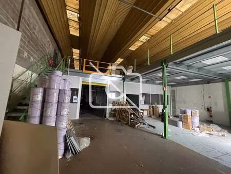 location entrepôt 280 m² à 1 367 m²