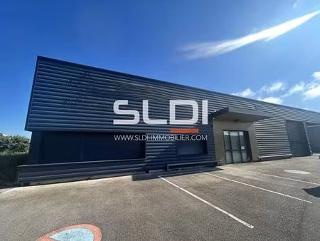 location local d'activités 550 m²