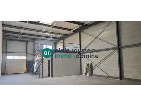 location local d'activités 240 m²