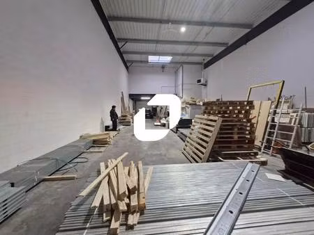 location local d'activités 20 m² à 425 m²