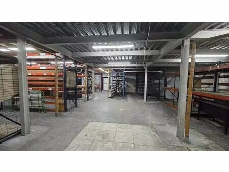 location local d’activités la farlede 83210 500m²