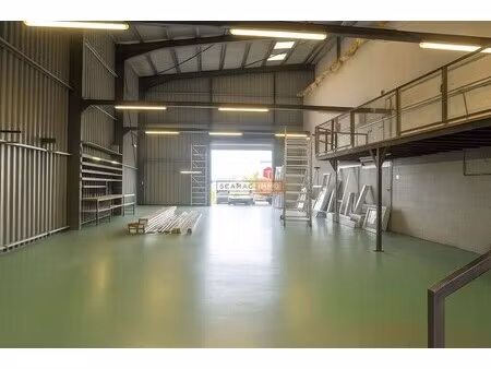 location local d’activités le muy 83490 380m²