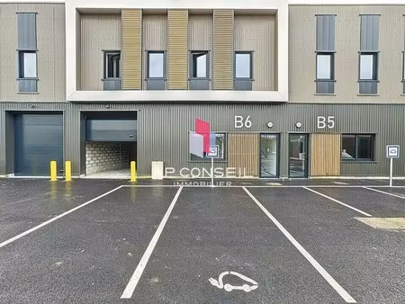 location local d'activités 295 m² à 3 266 m²