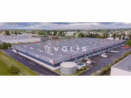location entrepôt 4272m² à 8577m²