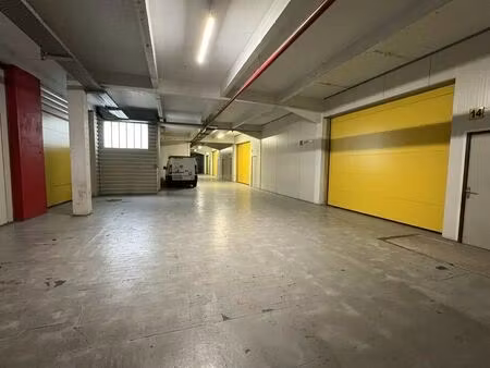 location local d'activités 45 m² à 443 m²