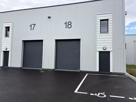 location local d'activités 114 m² à 1 430 m²