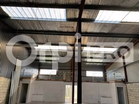 location local d’activités saint jean d illac 33127 274m²