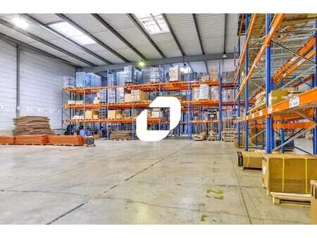 location local d’activités saint thibault des vignes 77400 1998m²