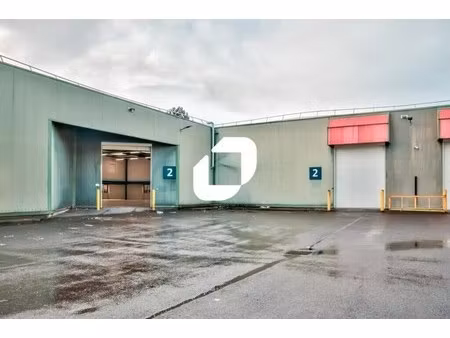 location local d'activités 981 m² à 2 984 m²