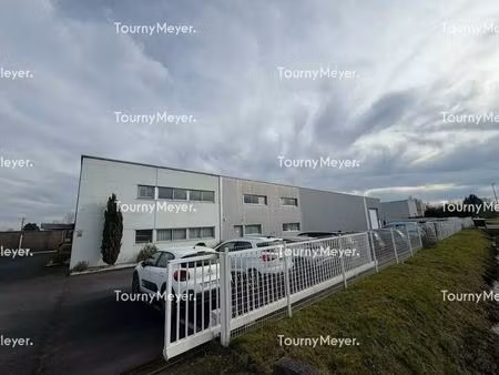 location bureaux 1 500 m²