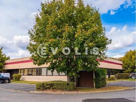 location entrepôt 99 m² à 1 230 m²