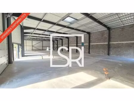 location entrepôt 159 m² à 11 001 m²