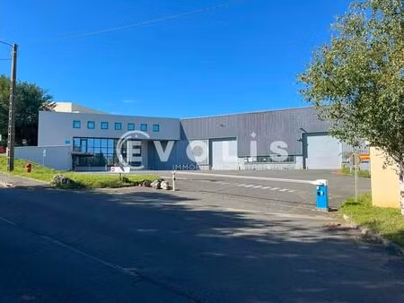 location local d'activités 7 900 m²