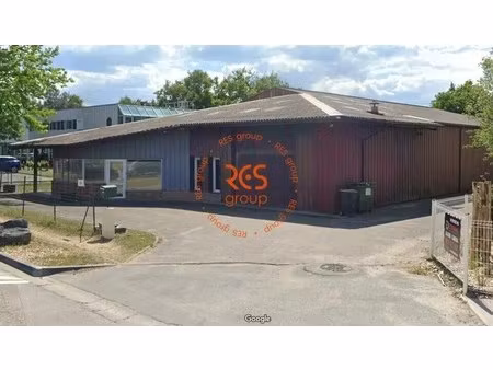 location local d'activités 662 m²