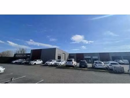 location local d'activités 396 m² à 1 417 m²