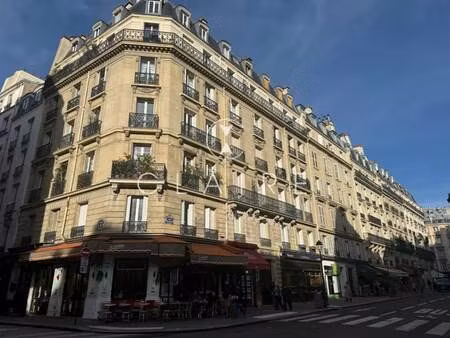 location local d’activités paris 75004 19m²