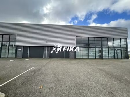 location local d'activités 700 m² à 1 542 m²