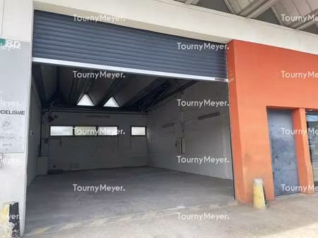location local d'activités 82 m² à 1 122 m²