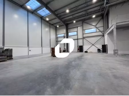 location bureaux 410 m² à 2 595 m²