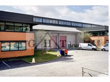 location entrepôt 714 m²