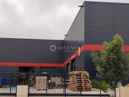 location entrepôt 676 m²
