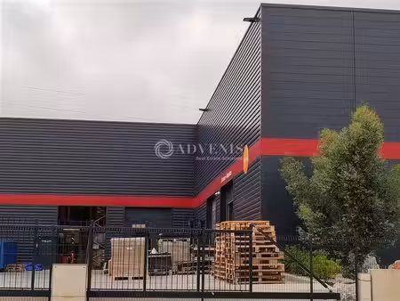 location entrepôt 406m² à 676m²