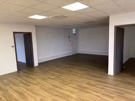 location entrepôt 44m² à 530m²