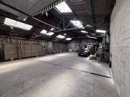 location entrepôt colombes 92700 150m² à 220m²