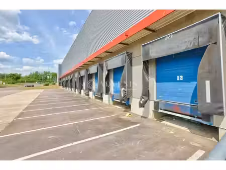 location entrepôt 3900m²