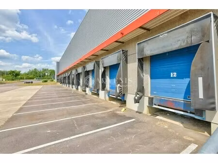 location entrepôt gargenville 78440 8460m²