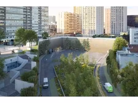 location entrepôt 700 m² à 50 645 m²