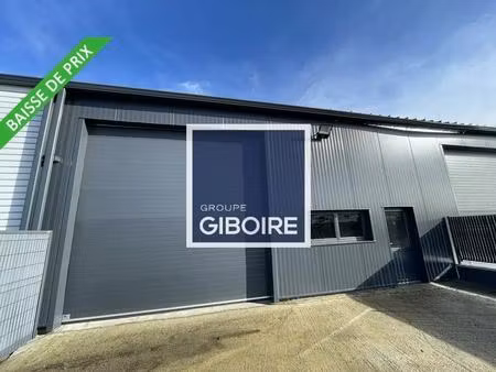 location entrepôt 240 m²