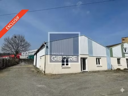 location entrepôt 255 m²