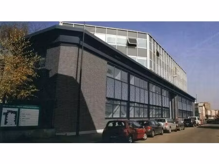 location local d’activités aubervilliers 93300 470m²