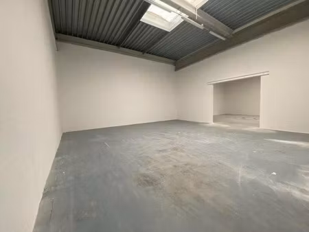 location local d’activités chambly 60230 389m²