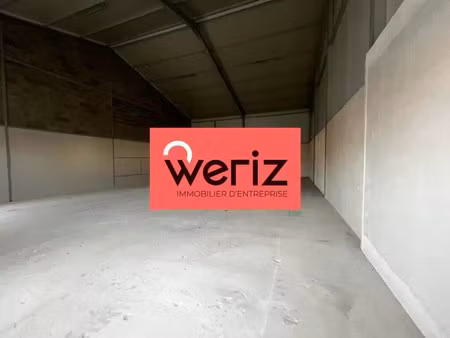 location local d'activités 150 m²