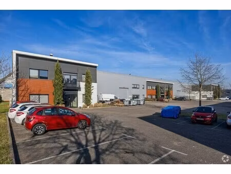 location local d’activités décines-charpieu 69150 2740m²