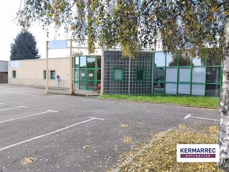 location local d'activités 980 m²