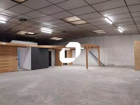 location local d'activités 240 m²