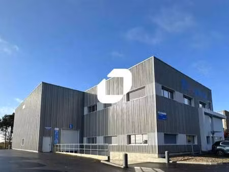 location local d'activités 665 m²